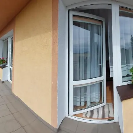 Dom Goscinny Asia Alloggio in famiglia