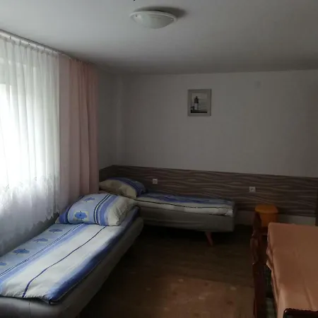 Dom Goscinny Asia Ubytování v soukromí Kolobřeh